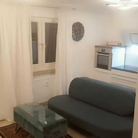 Apartment Mit Schoener, Moderner Einrichtung Cologne Luaran gambar