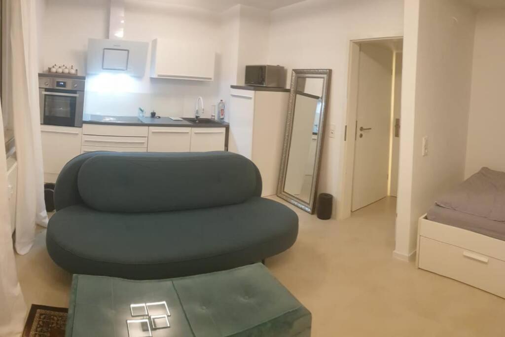 Apartment Mit Schoener, Moderner Einrichtung Cologne Luaran gambar