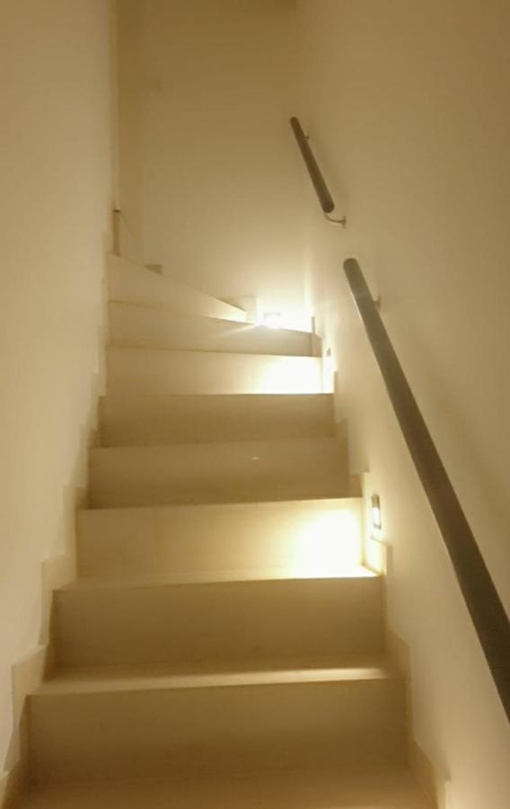 Apartment Mit Schoener, Moderner Einrichtung Cologne Luaran gambar
